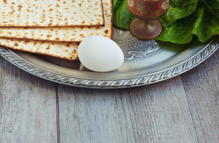 חוגגים פסח בעולם