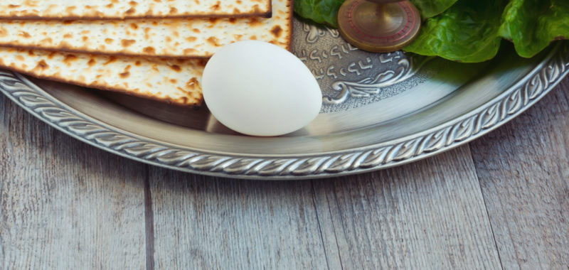 חוגגים פסח בעולם